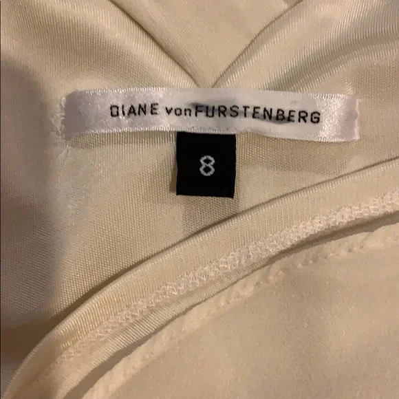 Diane Von Furstenberg Off-White and Black wrap dress - Picture 6 of 6